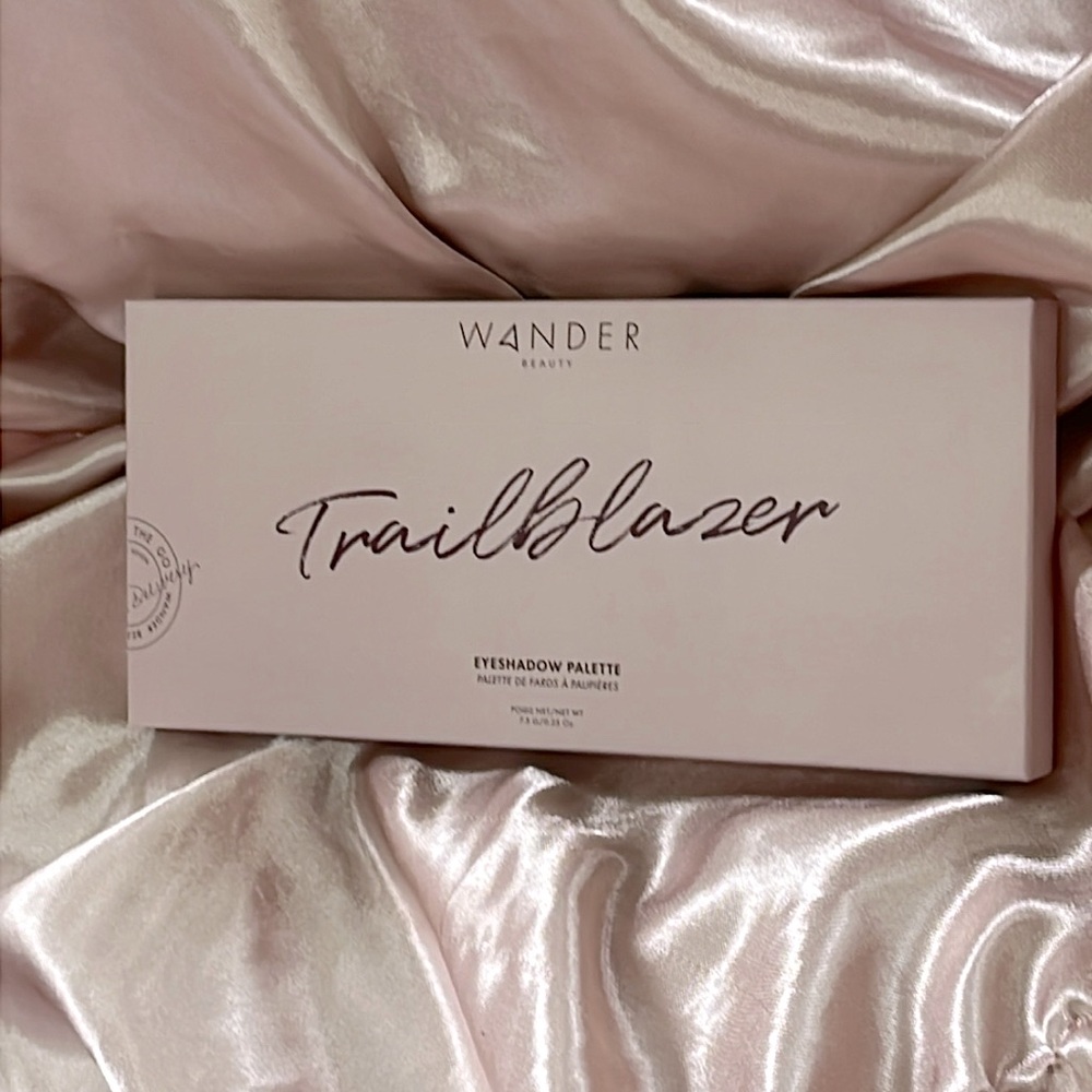 Wander Beauty NIB Trailblazer Eyeshadow Palette 10 Shades Still Sealed